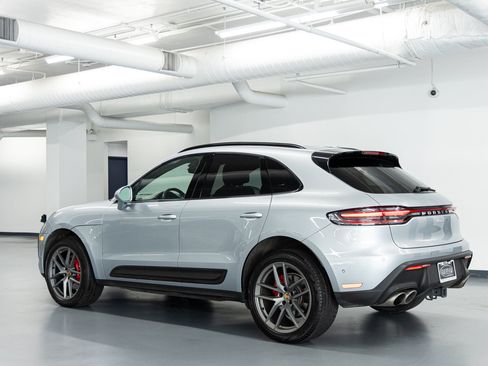 Used 2022 Porsche Macan S w/ Premium Package Plus AWD/4WD image 4