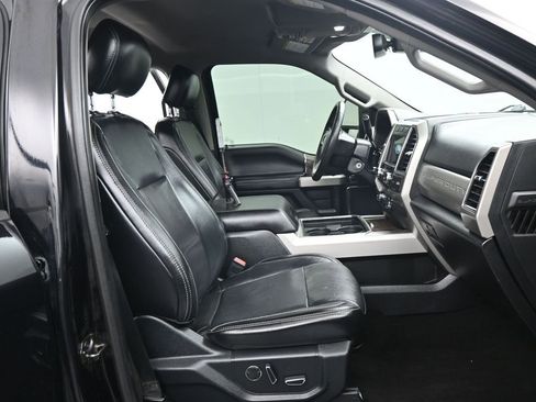 Used 2019 Ford F250 Lariat w/ Tow Technology Bundle image 2