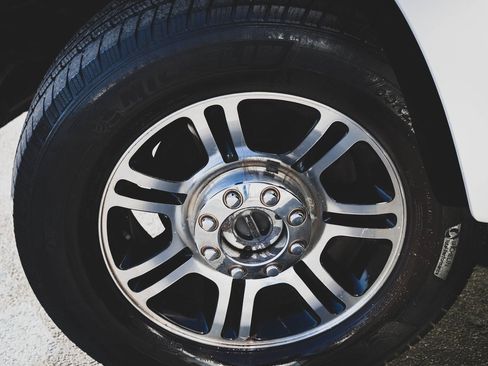 Used 2015 Ford F250 Platinum w/ FX4 Off-Road Package image 20