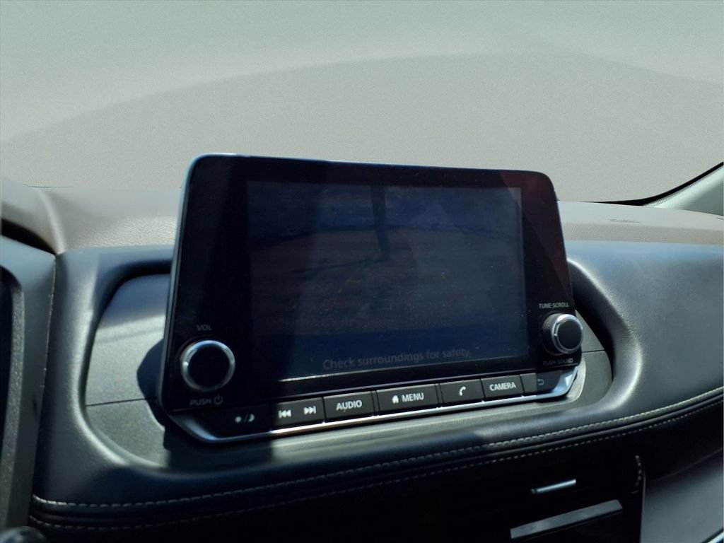 Used 2022 Nissan Rogue SV FWD image 11