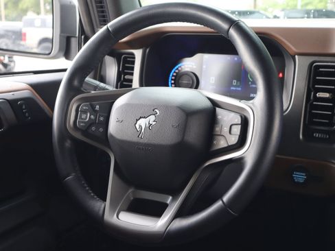 Used 2024 Ford Bronco Outer Banks w/ Sasquatch Package AWD/4WD image 17
