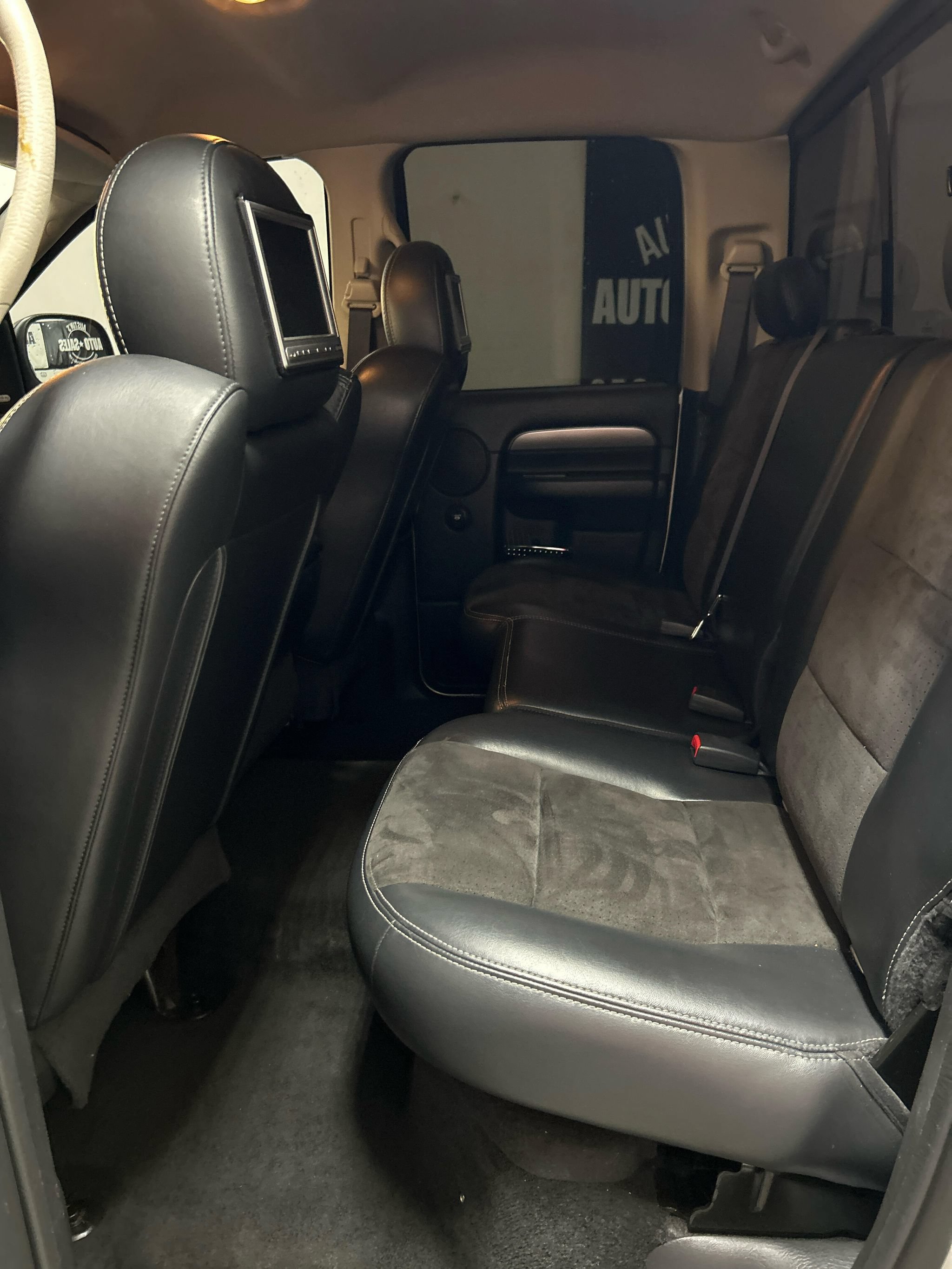 Used 2005 Dodge Ram 1500 Truck 2WD Quad Cab image 9