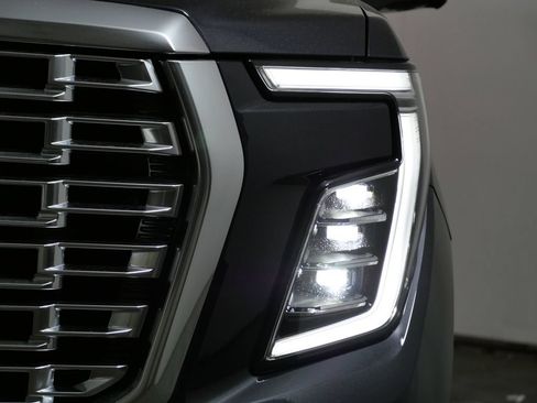 New 2026 GMC Yukon XL Denali w/ Denali Reserve Package AWD/4WD image 8