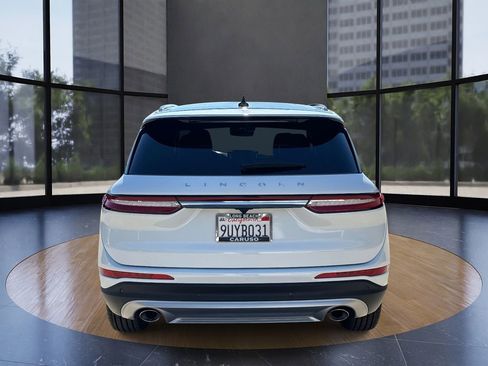 Used 2025 Lincoln Corsair Reserve image 4