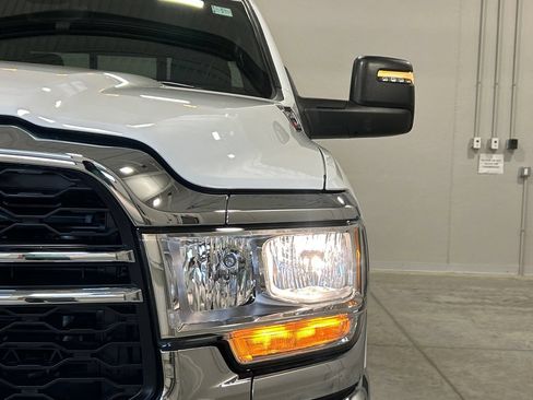 Used 2024 RAM 2500 Tradesman w/ Chrome Appearance Group AWD/4WD image 10