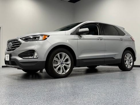 Used 2022 Ford Edge Titanium w/ Equipment Group 301A AWD/4WD image 5