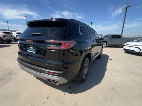 Used 2025 GMC Acadia Elevation image 8