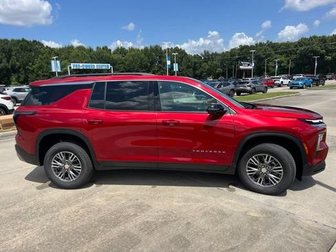 New 2026 Chevrolet Traverse LT w/ Driver Confidence Package FWD image 10