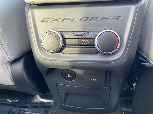New 2026 Ford Explorer Active image 44