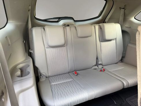 Used 2015 Toyota Highlander Plus FWD image 39
