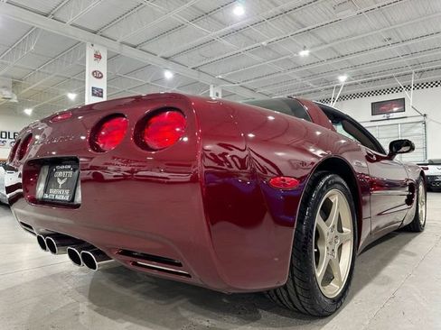 Used 2003 Chevrolet Corvette Coupe w/ Preferred Equipment Group RWD image 4