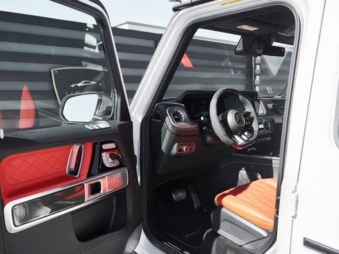 Used 2025 Mercedes-Benz G 63 AMG 4MATIC image 36