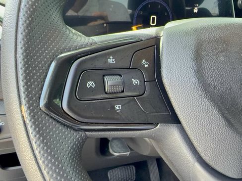 Used 2025 Chevrolet TrailBlazer LS w/ LS Convenience Package FWD image 17