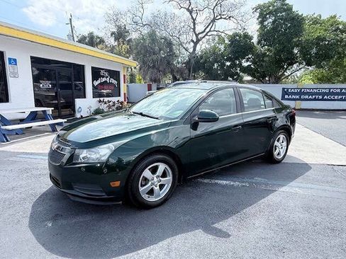 Used 2014 Chevrolet Cruze LT image 2