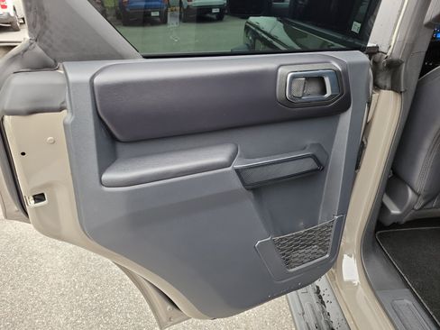 Used 2025 Ford Bronco Outer Banks w/ Sasquatch Package image 25