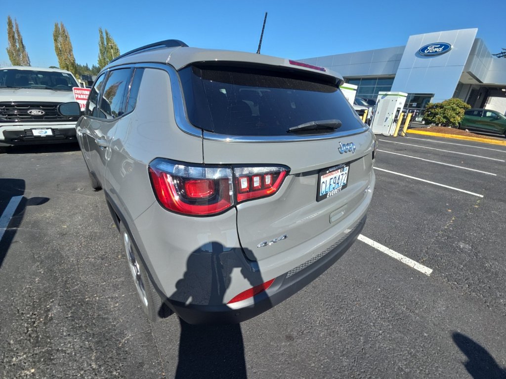 Used 2021 Jeep Compass Limited AWD/4WD image 3