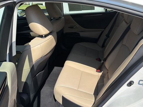 Certified 2021 Lexus ES 350 w/ Premium Package FWD image 11