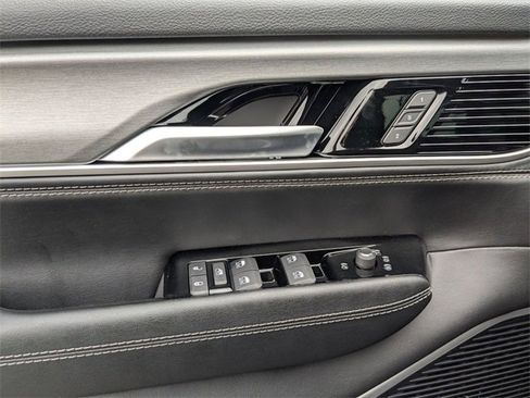 New 2025 Jeep Wagoneer L Series II w/ Convenience Group I image 11