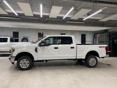 Used 2017 Ford F350 XLT AWD/4WD image 11