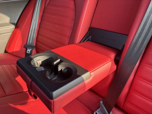 Certified 2024 Alfa Romeo Stelvio Veloce image 32