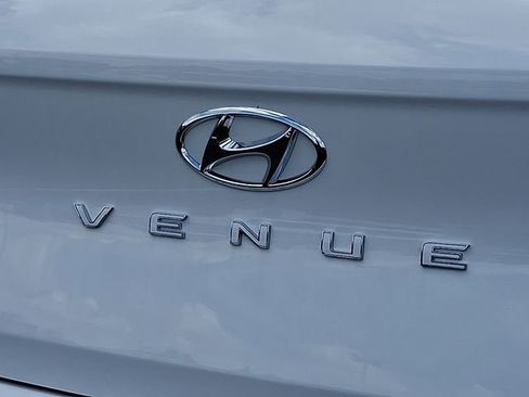 New 2026 Hyundai Venue SEL FWD image 12