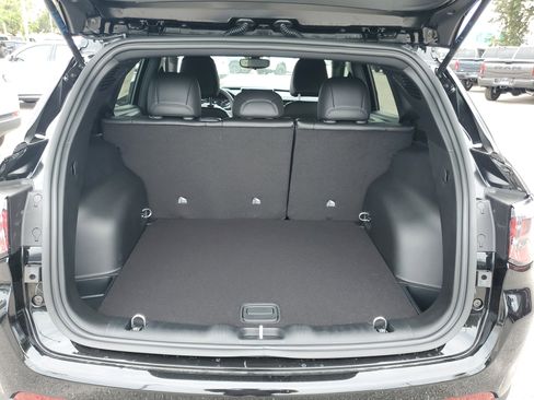 New 2026 Jeep Compass Latitude image 6