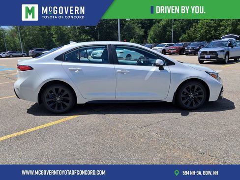 Used 2024 Toyota Corolla SE FWD image 4