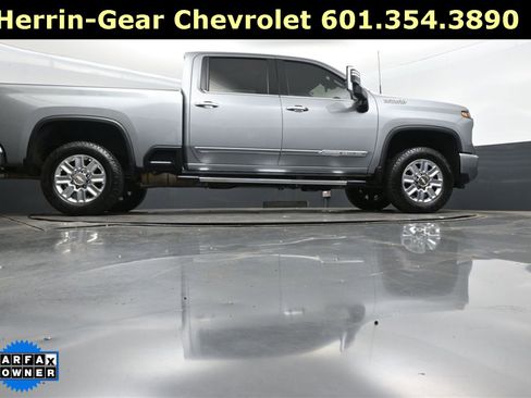 Used 2024 Chevrolet Silverado 2500 High Country image 43