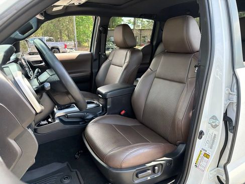 Used 2023 Toyota Tacoma Limited AWD/4WD image 20