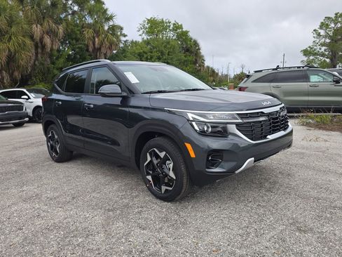 New 2026 Kia Seltos S FWD image 2