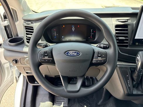 New 2026 Ford Transit 250 148 Medium Roof RWD image 17