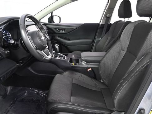 Used 2025 Subaru Outback Premium AWD/4WD image 13