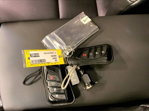 Certified 2022 Lexus ES 350 w/ Premium Package image 14