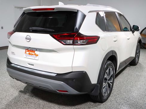 Used 2023 Nissan Rogue SV w/ SV Premium B Package FWD image 7