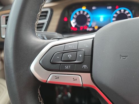 Certified 2024 Volkswagen Atlas SE image 18