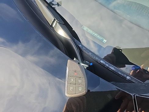 Used 2026 Chevrolet Equinox LT w/ Convenience Package II image 13