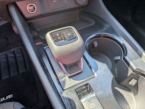 Used 2023 Nissan Rogue SV AWD/4WD image 18