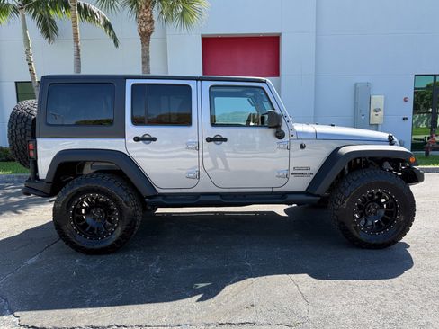 Used 2016 Jeep Wrangler Unlimited Sport w/ Quick Order Package 24S image 2