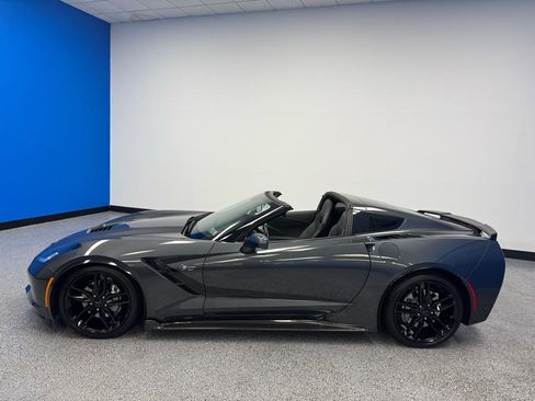 Used 2018 Chevrolet Corvette Stingray Coupe w/ Carbon Flash Badge Package RWD image 8