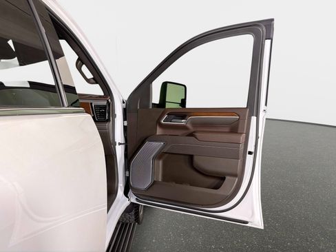 Used 2025 GMC Sierra 2500 Denali w/ Denali Reserve Package image 23