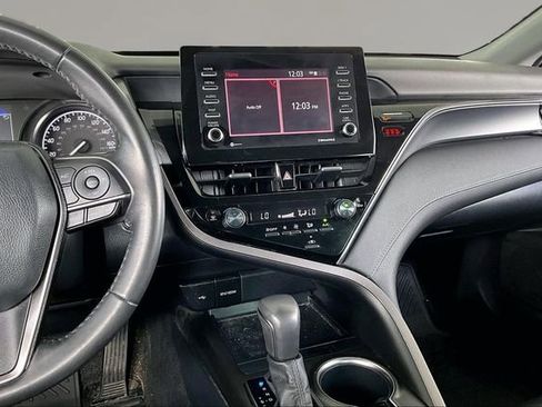Used 2023 Toyota Camry SE w/ Convenience Package image 9
