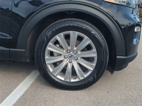 Certified 2023 Ford Explorer Limited w/ Limited Technology Package image 11