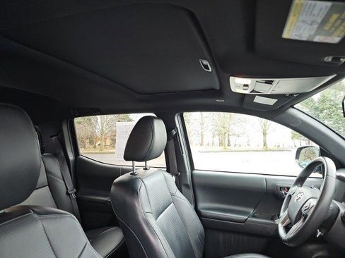 Used 2023 Toyota Tacoma Limited image 13