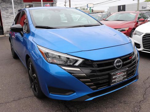 Used 2024 Nissan Versa SR FWD image 7