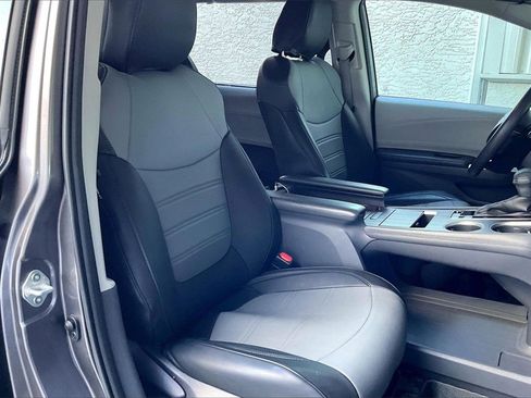 Used 2021 Toyota Sienna LE image 22