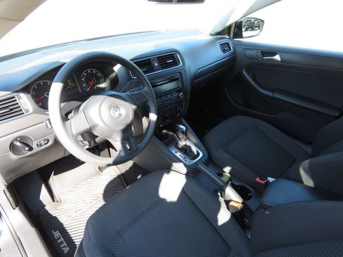 Used 2014 Volkswagen Jetta S image 10