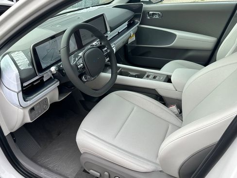 New 2025 Hyundai Ioniq 6 SEL RWD image 9