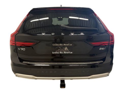 Used 2022 Volvo V90 B6 Cross Country w/ Lounge Package AWD/4WD image 5