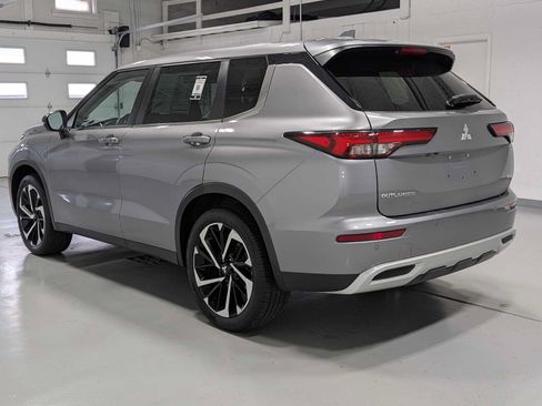 Used 2022 Mitsubishi Outlander SE AWD/4WD image 10