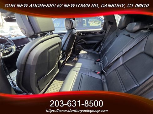 Used 2020 Porsche Cayenne E-Hybrid image 5